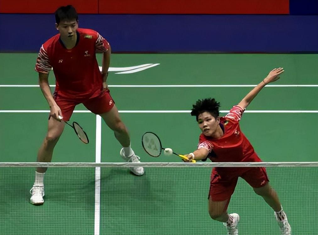 杜依蔚是, 很多球迷都 杜依蔚是, 很多球迷都